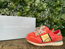 Afbeelding in Gallery-weergave laden, gewoon nieuw Sneakers van Philippe Model maat 37