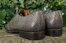 Afbeelding in Gallery-weergave laden, Nieuwe veterschoenen van Greve maat 43 (UK 8,5)
