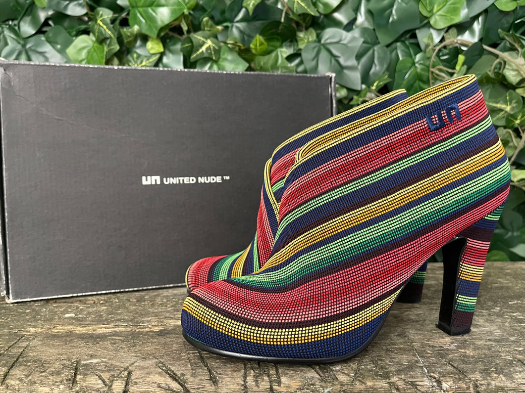 Nieuwe pumps instappers van United nude maat 36