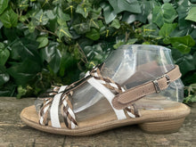 Afbeelding in Gallery-weergave laden, Nieuwe Sandalen van Arriva maat 37