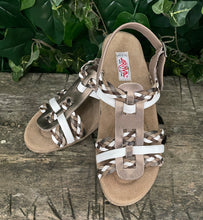 Afbeelding in Gallery-weergave laden, Nieuwe Sandalen van Arriva maat 37