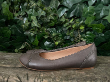 Afbeelding in Gallery-weergave laden, als nieuw ballerina, instapper van See By Chloe maat 37