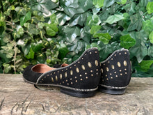 Afbeelding in Gallery-weergave laden, Nieuwe ballerina&#39;s van Rachel Zoe maat 40 (us 8,5)