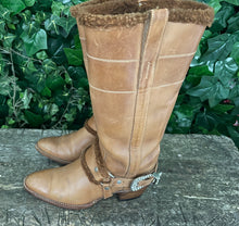 Afbeelding in Gallery-weergave laden, Zo goed als nieuw super gave laarzen van Sendra maat 36