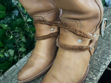 Afbeelding in Gallery-weergave laden, Zo goed als nieuw super gave laarzen van Sendra maat 36