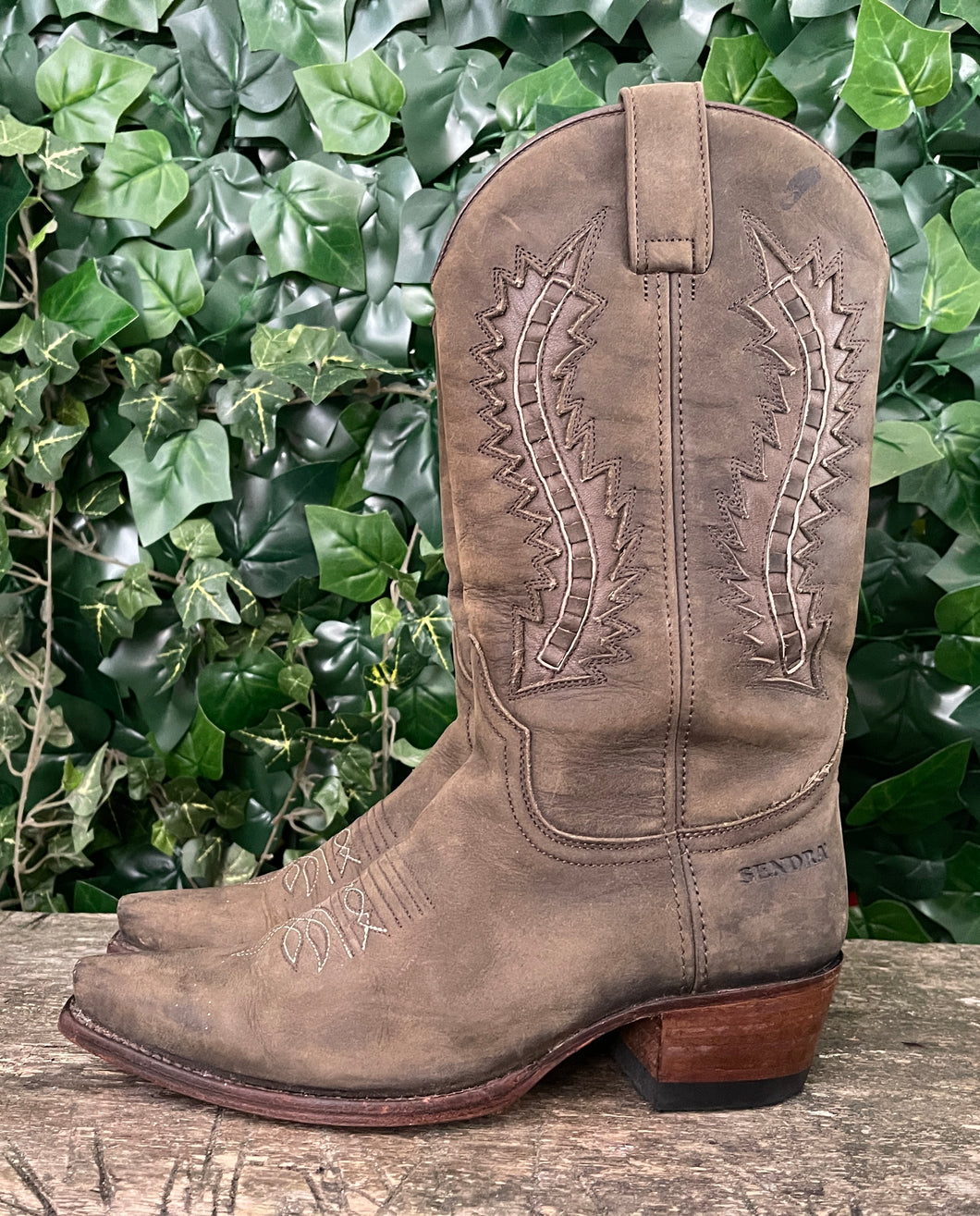 Z.g.a.n.. laarsjes van Sendra maat 36 (uk 4)