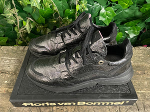 Nieuwe sneakers van Floris van Bommel maat 40