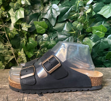 Afbeelding in Gallery-weergave laden, Nieuwe slippers van Q-fit maat 42