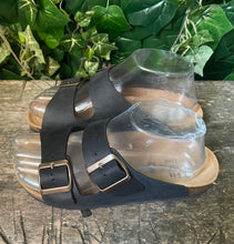 Afbeelding in Gallery-weergave laden, Nieuwe slippers van Q-fit maat 42