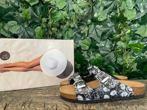 Nieuwe slippers van Q-fit maat 37