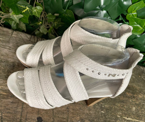Nieuwe sandalen van Nero Giardini maat 36