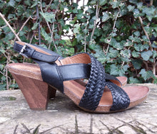Afbeelding in Gallery-weergave laden, z.g.a.n sandalen van caprice maat 38.5